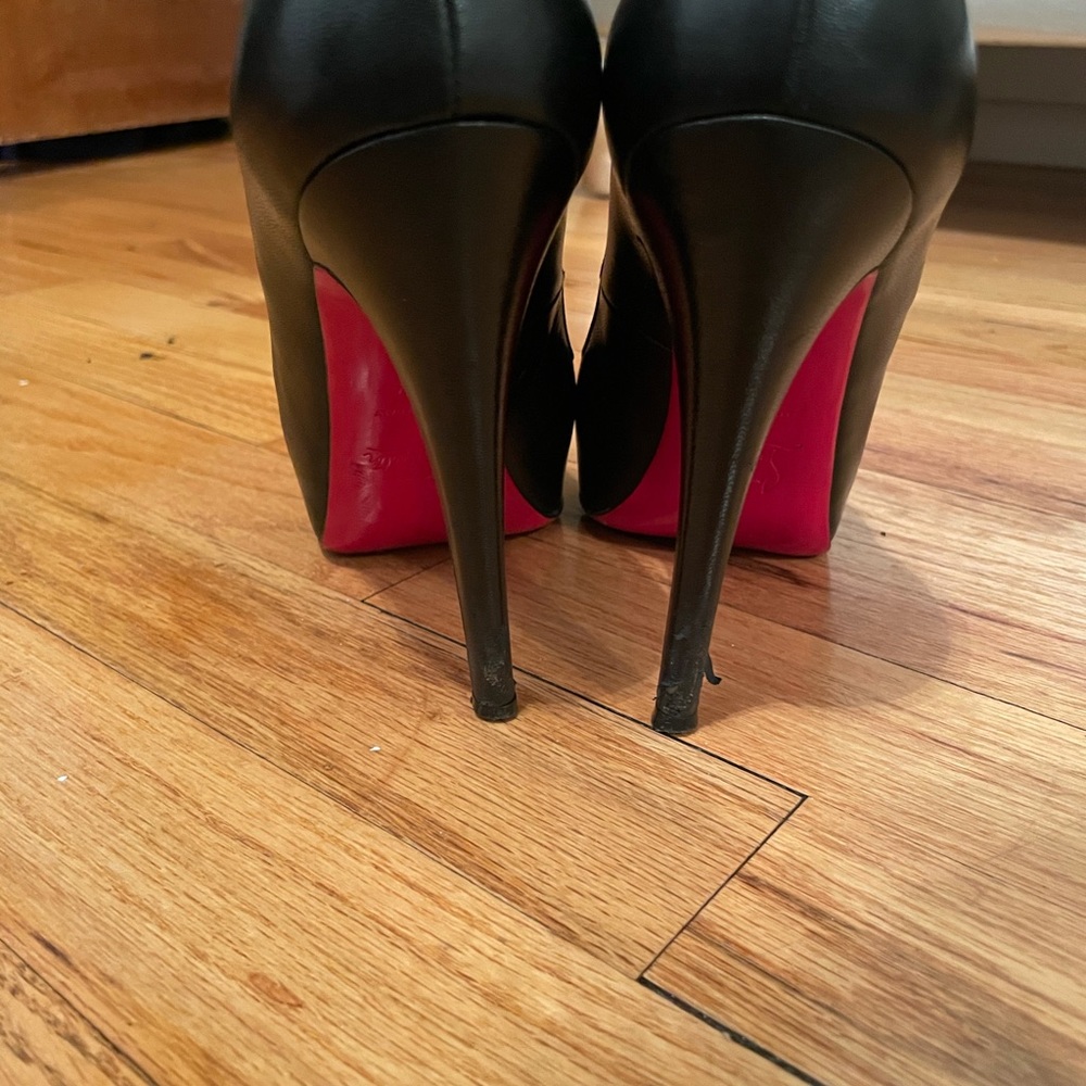 Louboutin Peep - Picture 8 of 11